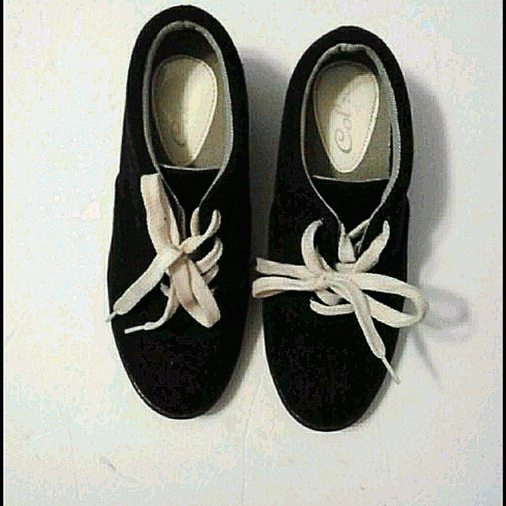 NWOT Colza black laced-up wedge shoes